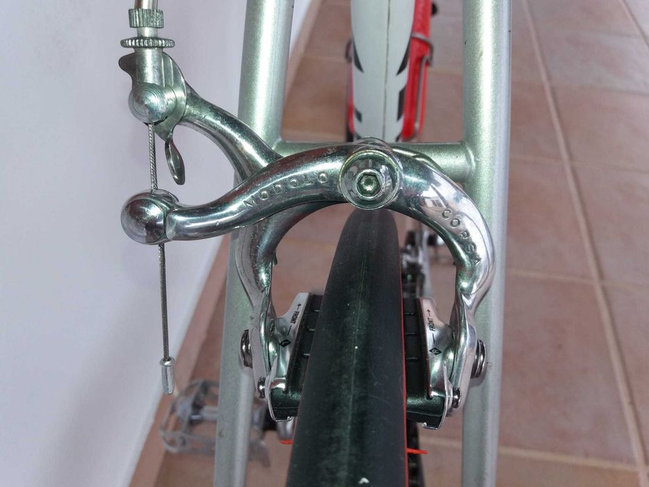 Bicicleta de estrada Altis