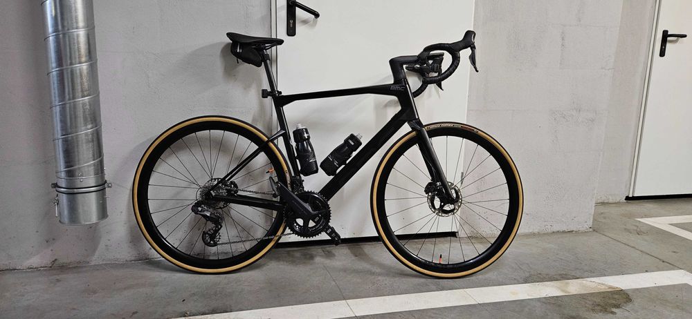BMC RoadMachine Di2 r. 56, Szosa