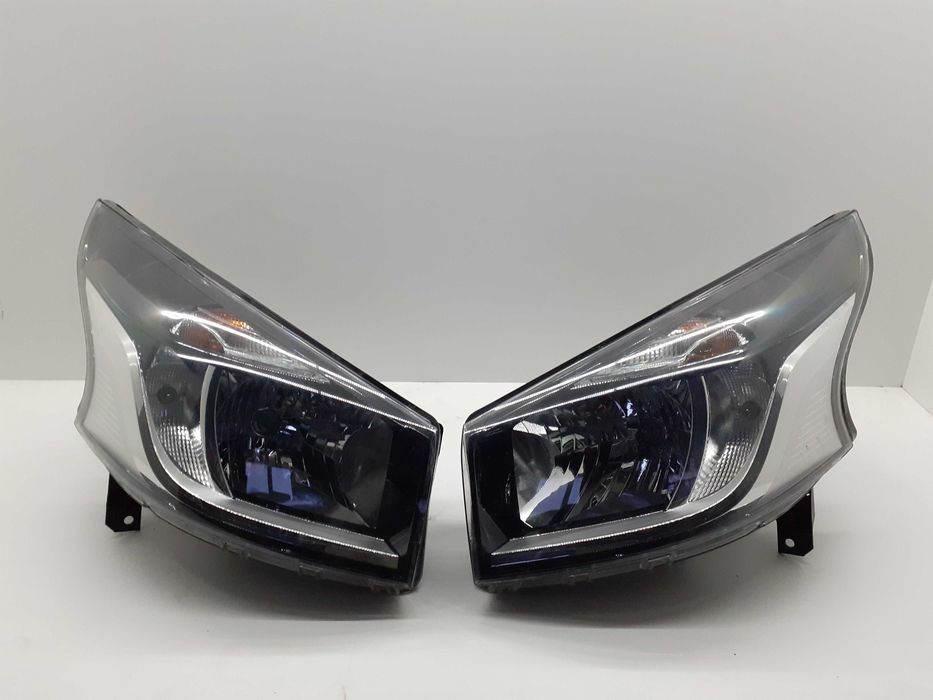 Lampy przednie lewa Prawa Komplet Renault Trafic 3 2014 +