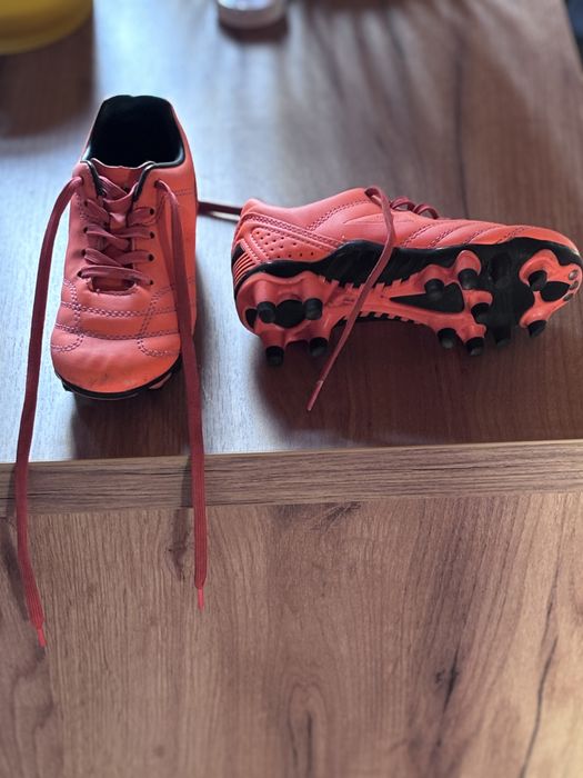 Buty sportowe korki rozm.26