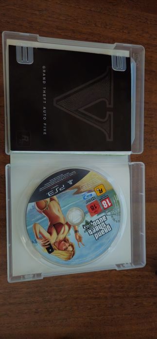 Продам два диска для Ps3
Gta 5 -350 грн
Club-200 
За обидва-500
Ціна в