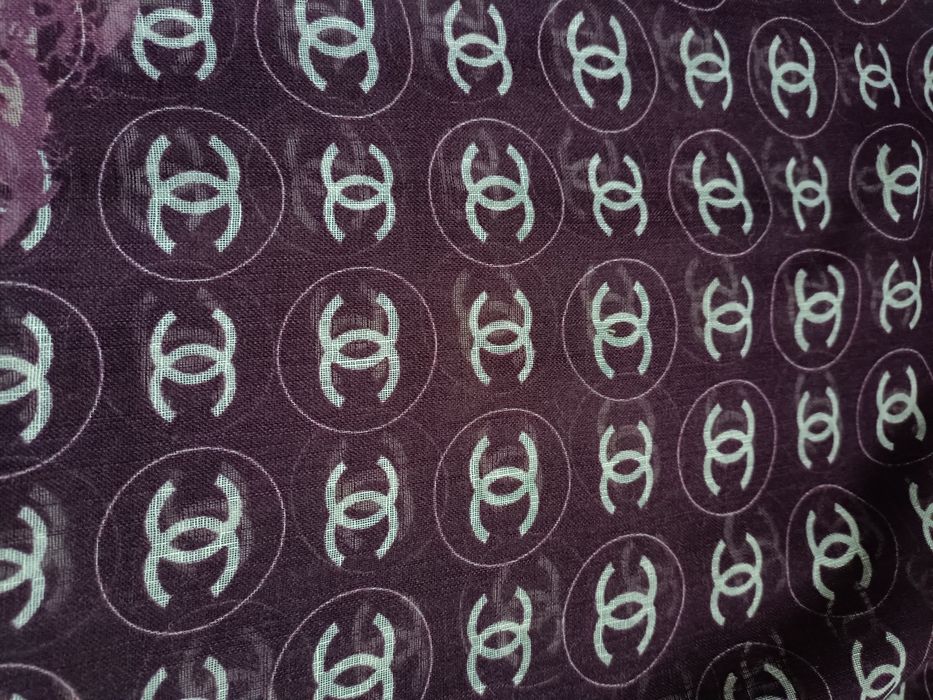 Szalik Chanel/ Logo wełna