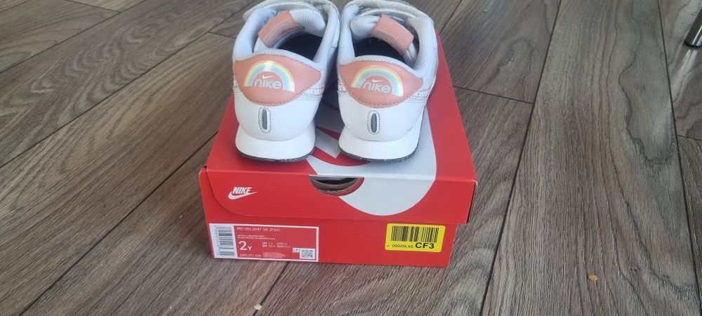 Nike Sporstwear MD VALIANT SE - Sneakersy r. 33,5