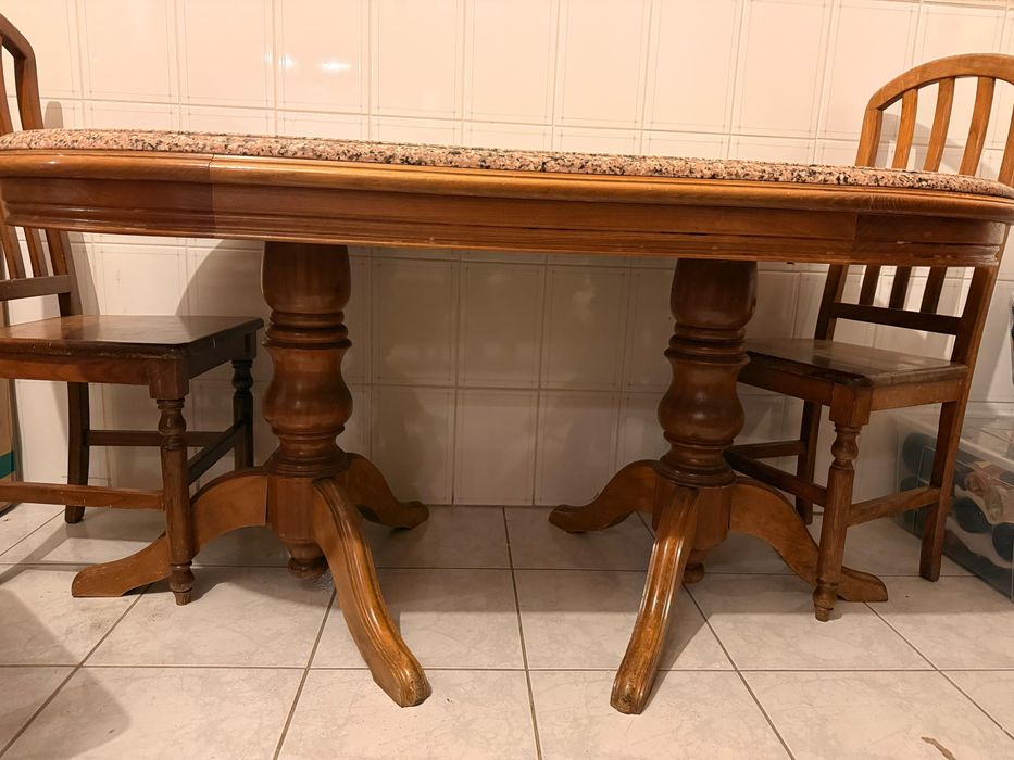 Mesa de madeira com granito + 6 cadeiras