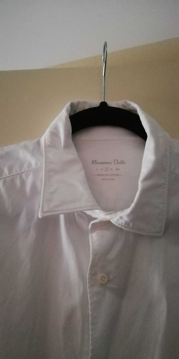 Vendo conjunto de 4 camisas sendo 3 femininas e 1 masculina