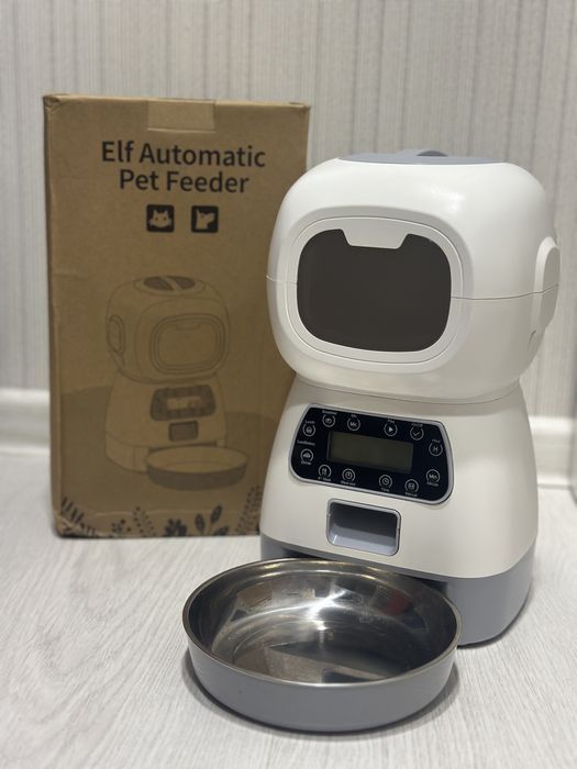 Автоматическая кормушка для домашних питомцев