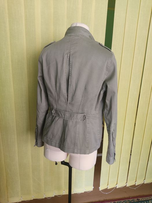 Стильний жіночий жакет