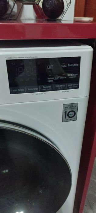 Vendo máquina de secar roupa lg  8kg como nova