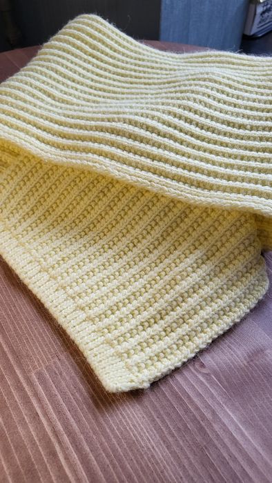 Зимові шапка з шарфом