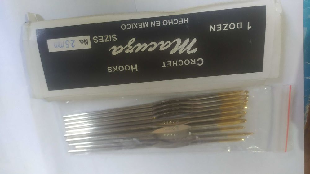 Крючок стальной с золотым наконечником 2.5 мм 3 мм Новый  для вязания