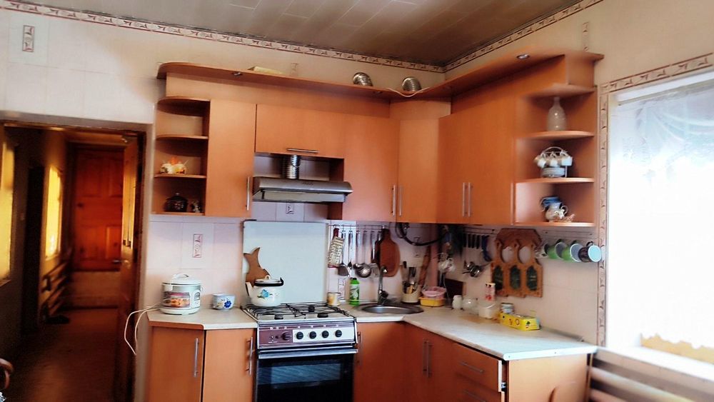 Добротний будинок у селі Тернова — простір, затишок і родючі землі!