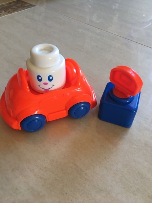 Машинка первый конструктор Chicco