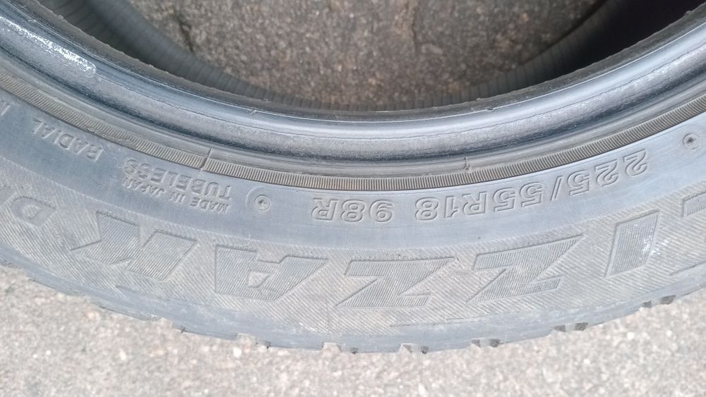 Продам Шины  Bridgestone 225/55/18