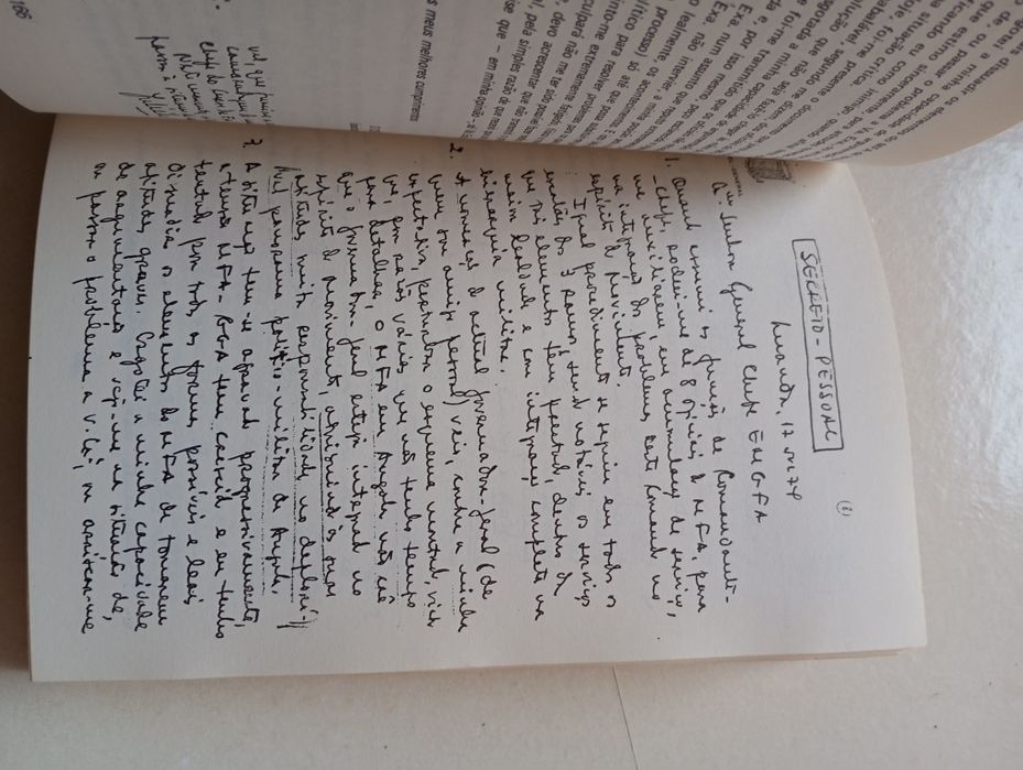 Angola os vivos e os mortos - Pompílio da Cruz