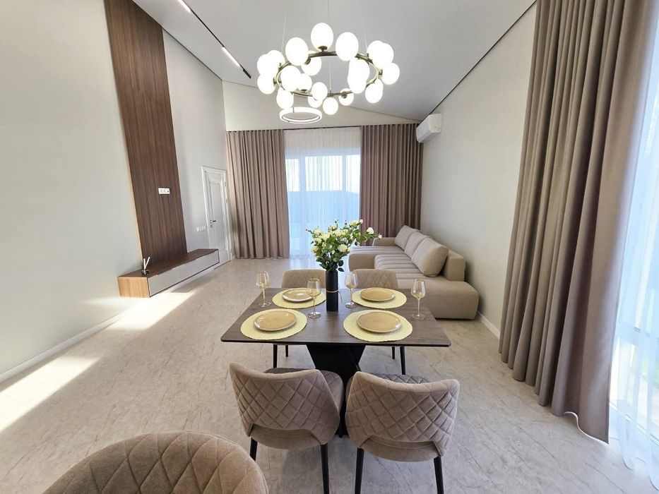 Одноповерховий будинок в КМ 141 м2 з газом новий ремонт с. Ходосівка