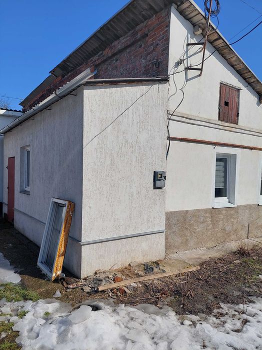 Продается небольшой домик с в районе центрального рынка