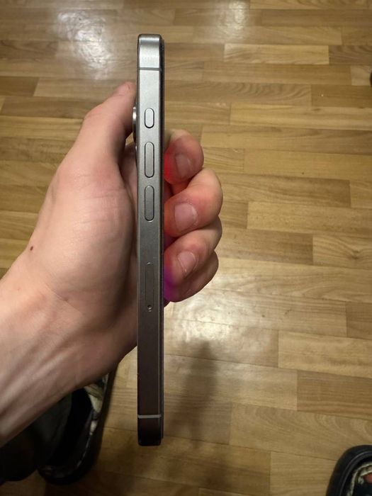 iPhone 15 pro 98% батарея рідна 256 памяті на 2 фіз сімки