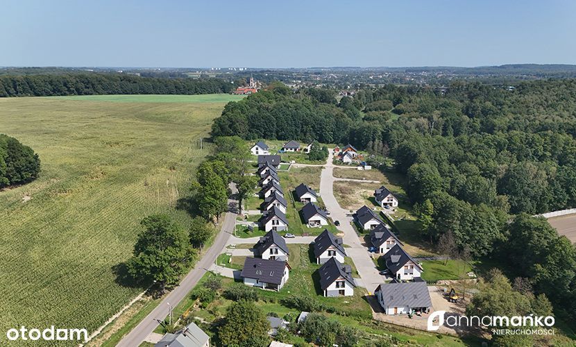 Nowoczesny dom z garderobą i pralnią