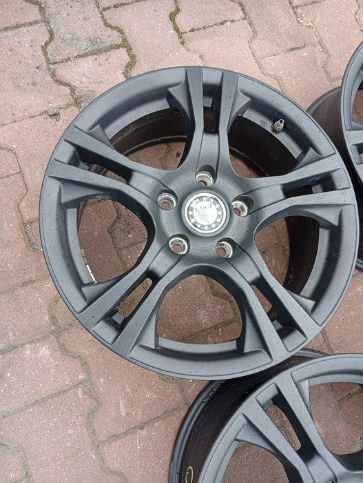 Komplet felg Platin 5x114,3 7Jx16 ET38 Nr.257