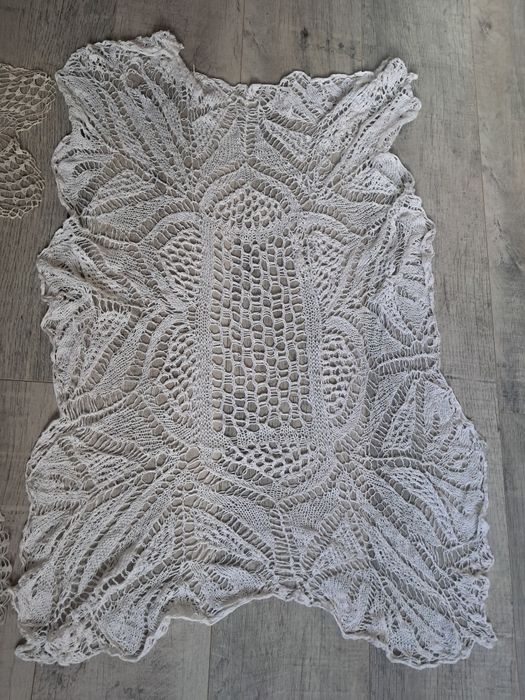 Sprzedam obrus ręcznie robiony
