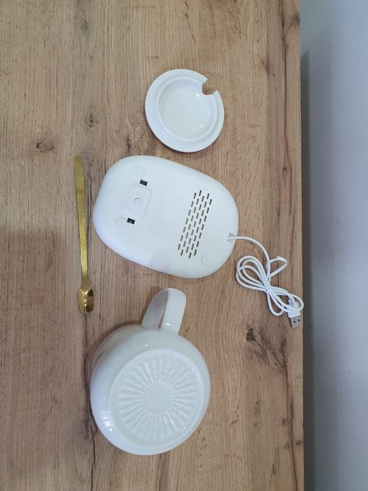 Podgrzewacz do kubków z kubkiem i łyżeczką USB