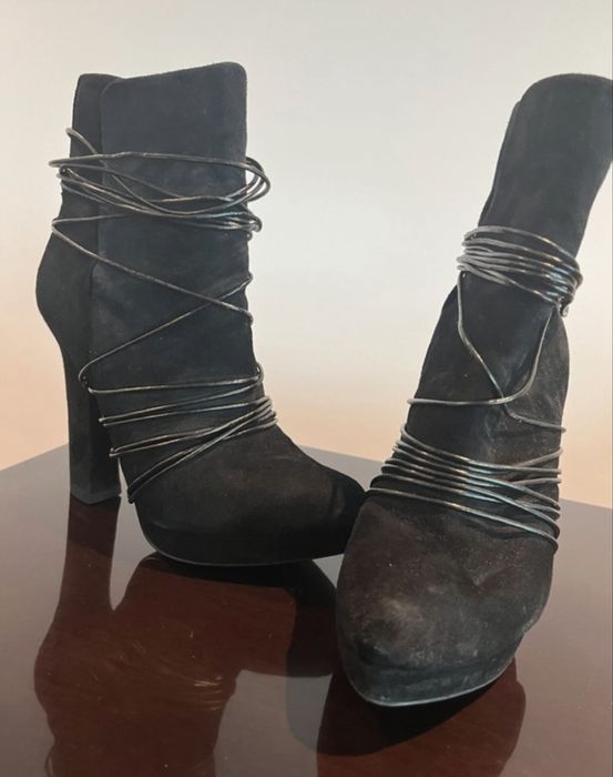Botins em camurça preta Aldo n 36