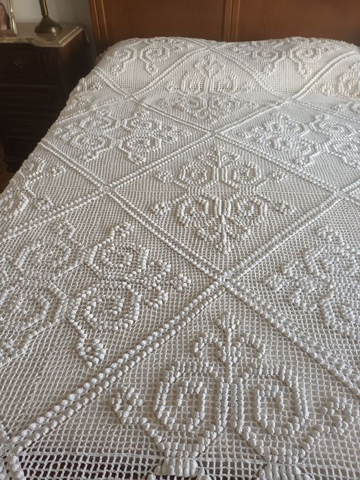 Vendo estas  colchas uma de casal e duas solteiro linha ancora n.6