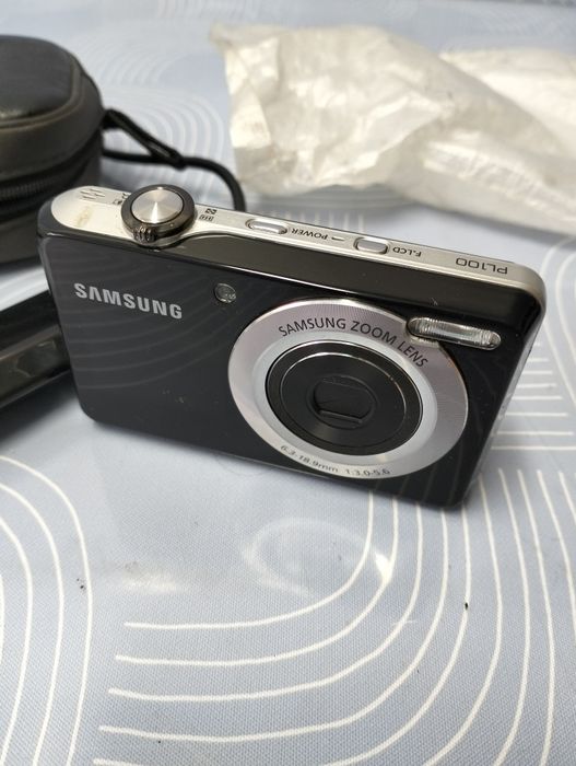 Stary aparat fotograficzny Samsung