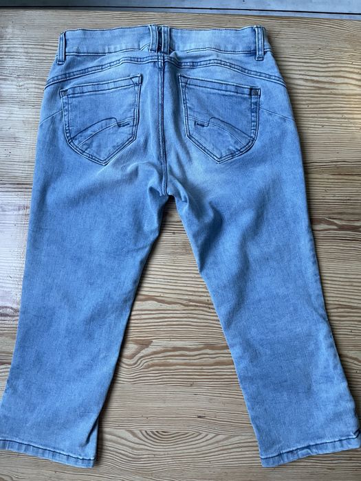 Nowe jeansy 3/4  rozm.36
