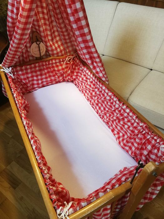 Kołyska dziecięca