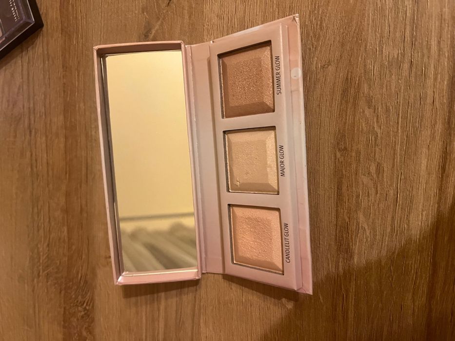 essence nyx тіні