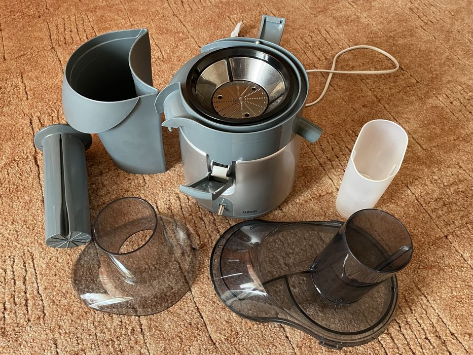 Соковитискач Vitek VT-1619