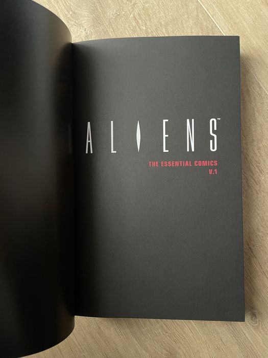 Aliens: The Essential Comics Volume 1
