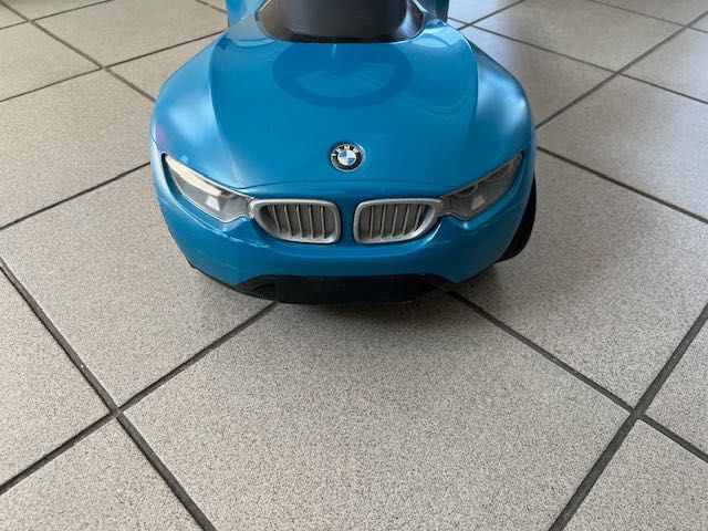 Autko jeździk BMW dla dzieci.