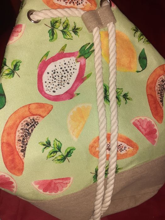 Mochila de senhora nova