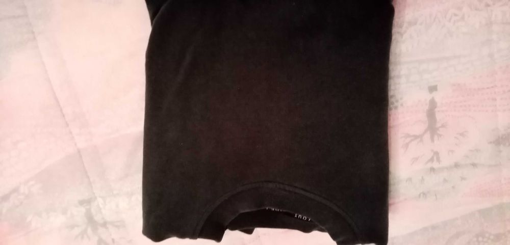 Camisola verde com interior em plástico