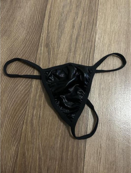 Шкіряні латексні чорні трусики стринги звабливі мініатюрні s m