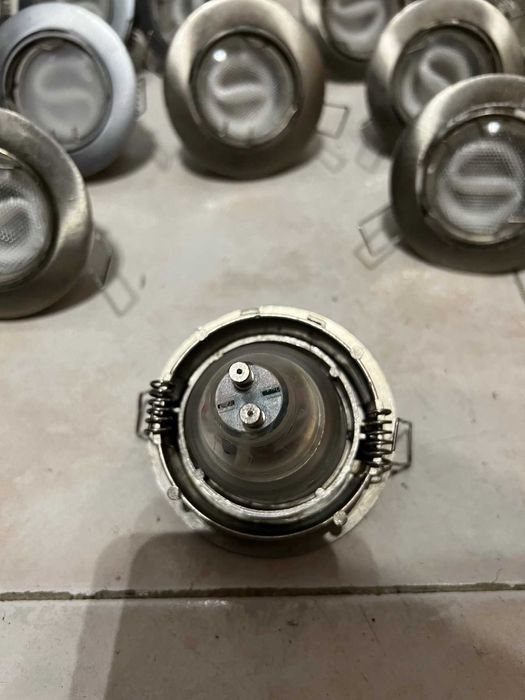 Focos de encastrar + lâmpadas