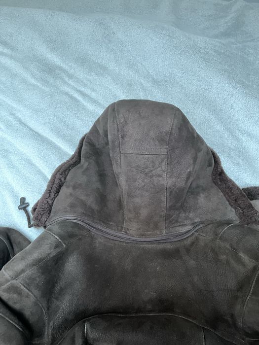 Brązowy Kożuch z Barana z kapturem odczepiany mi paskiem vintage PRL
