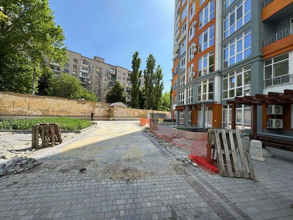 Аренда под магазин, салон, творческую студию, цветочный