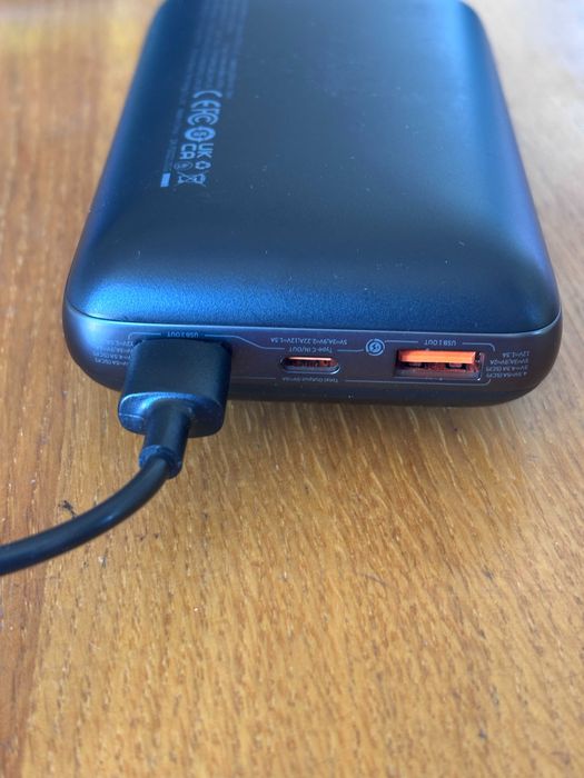 Powerbank Basesus Bipow Pro 10000 mAh, 2xUSB USB-C, 22.5W czarny, stan idealny, 2 x użyty