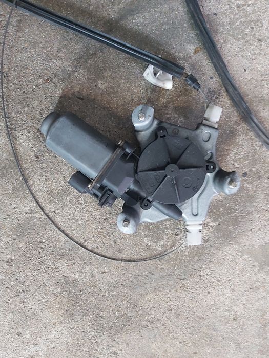 Motor elevador vidro Renault Clio de 2000 -- ler descrição