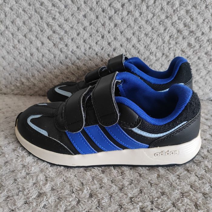 Buty sportowe Adidas 31