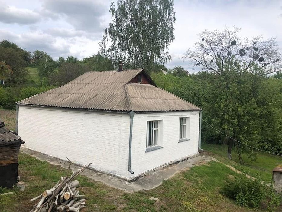 Продається 4-кімнатний будинок у м. Тараща, вул. Бориса Грінченка.