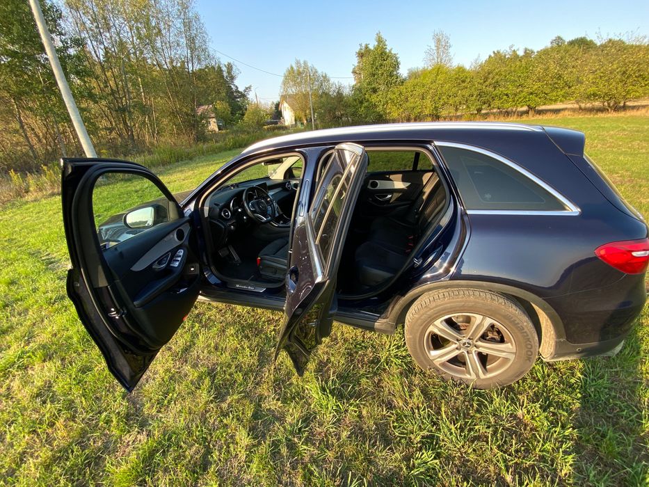 Mercedes glc 220d  AMG Styling salon Polska