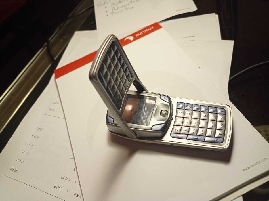 Nokia 6820 - Para coleção