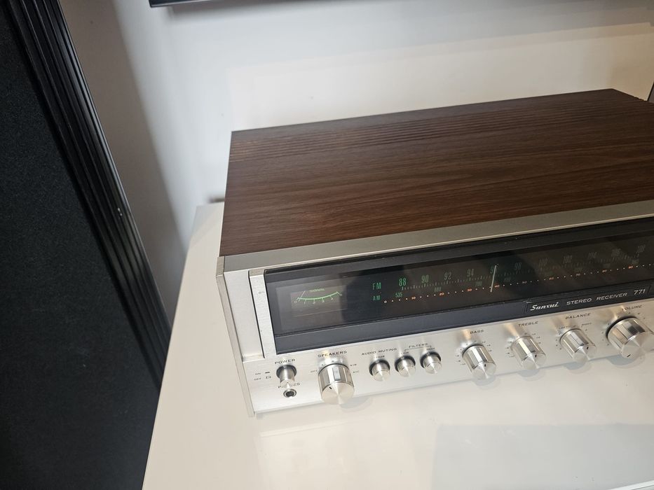 Amplituner Vintage Sansui 771