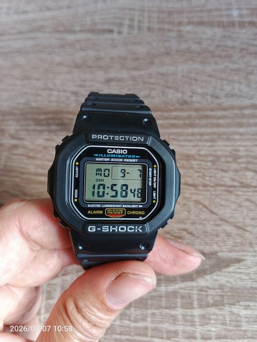 Casio DW-5600E-1VER. Оригінал. Відмінний стан. Коробка. Документи.
