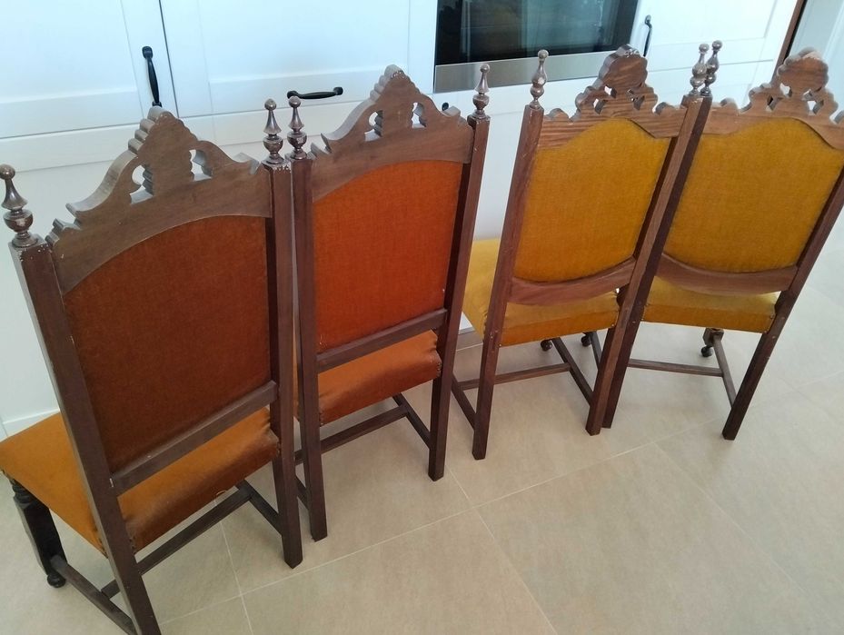 4 cadeiras antigas muito bom estado