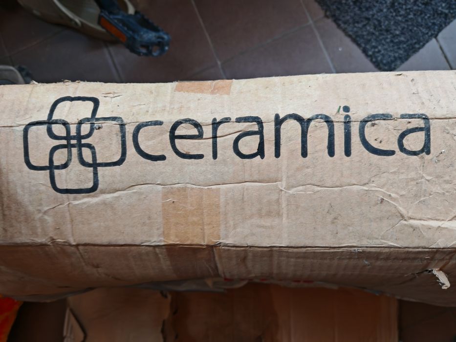 Umywalka owalna nablatowa Ceramica